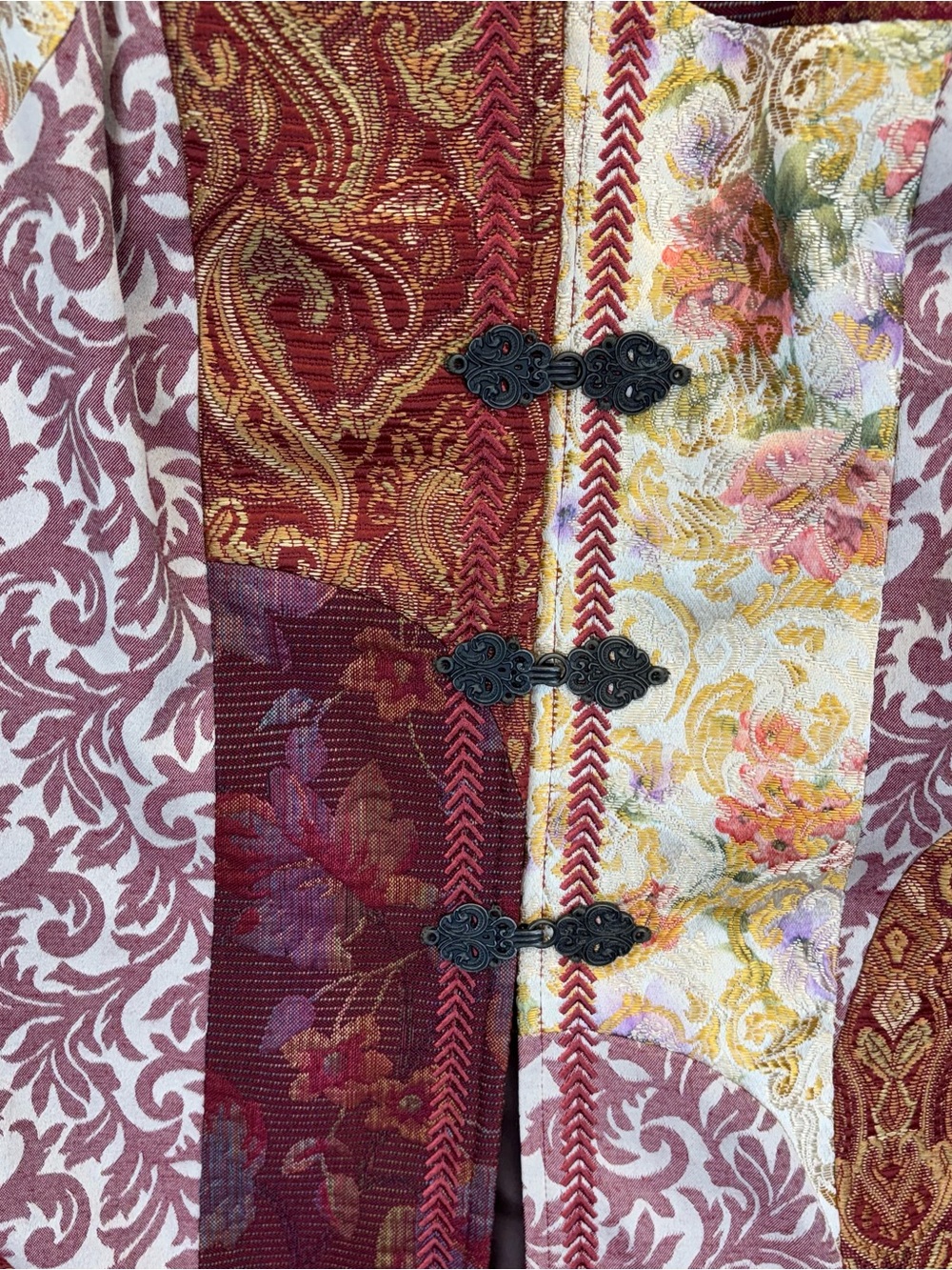 Patchwork Vest Burgundy Gold Hook Closure Sz Med Coldwater Creek Boho Artisan - Picture 4 of 10